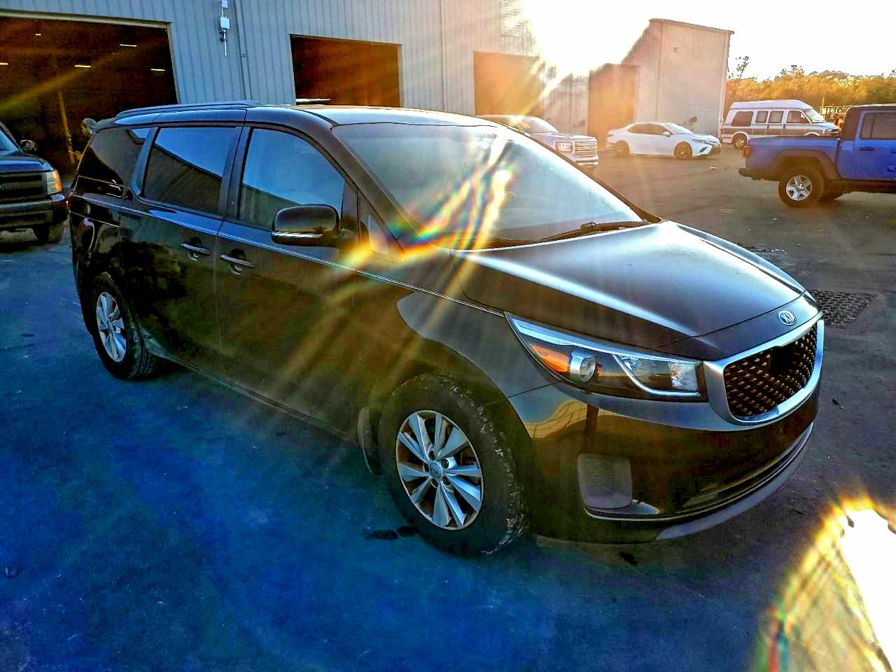 2016 KIA SEDONA LX photo 4