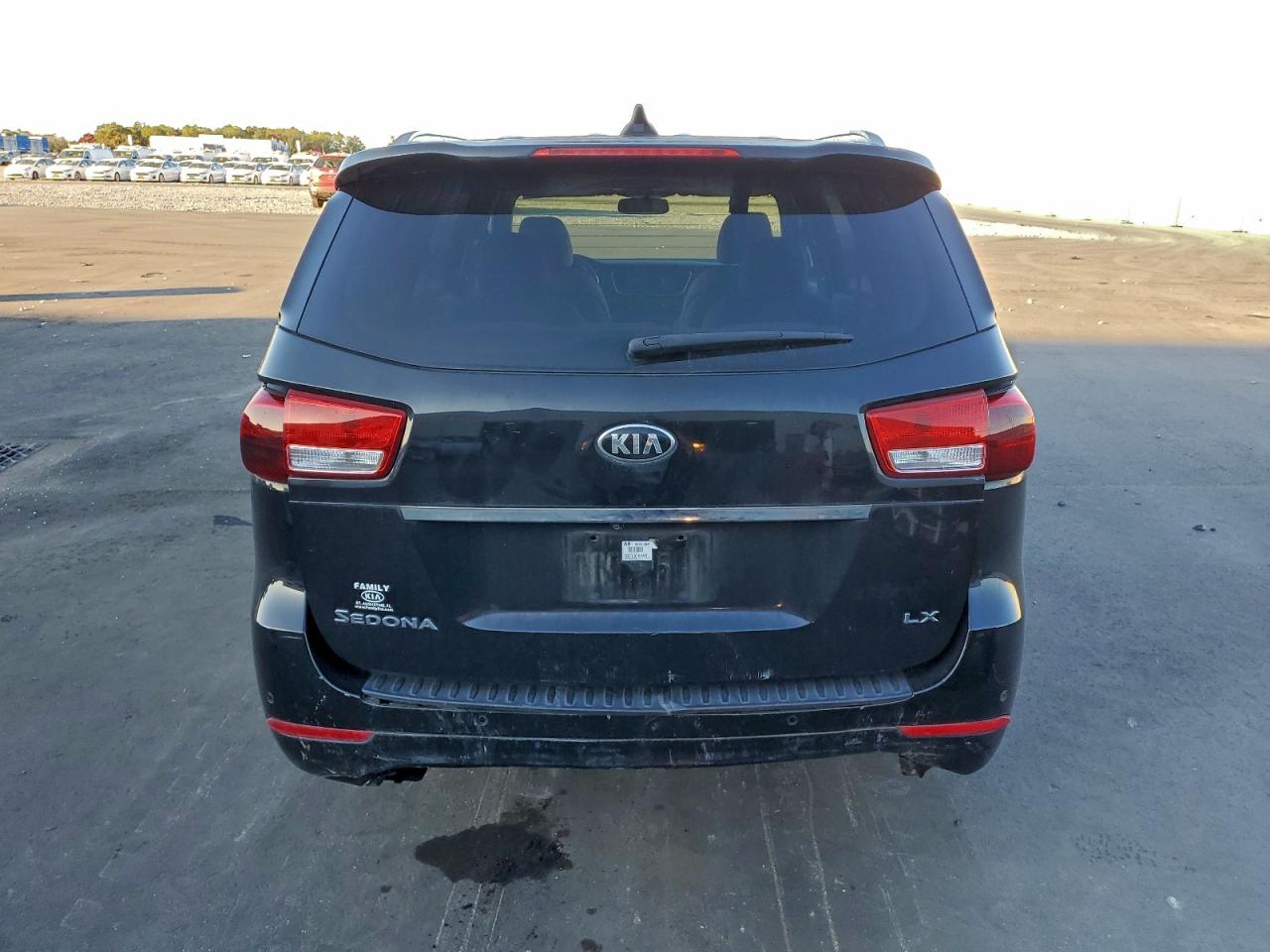 2016 KIA SEDONA LX photo 6