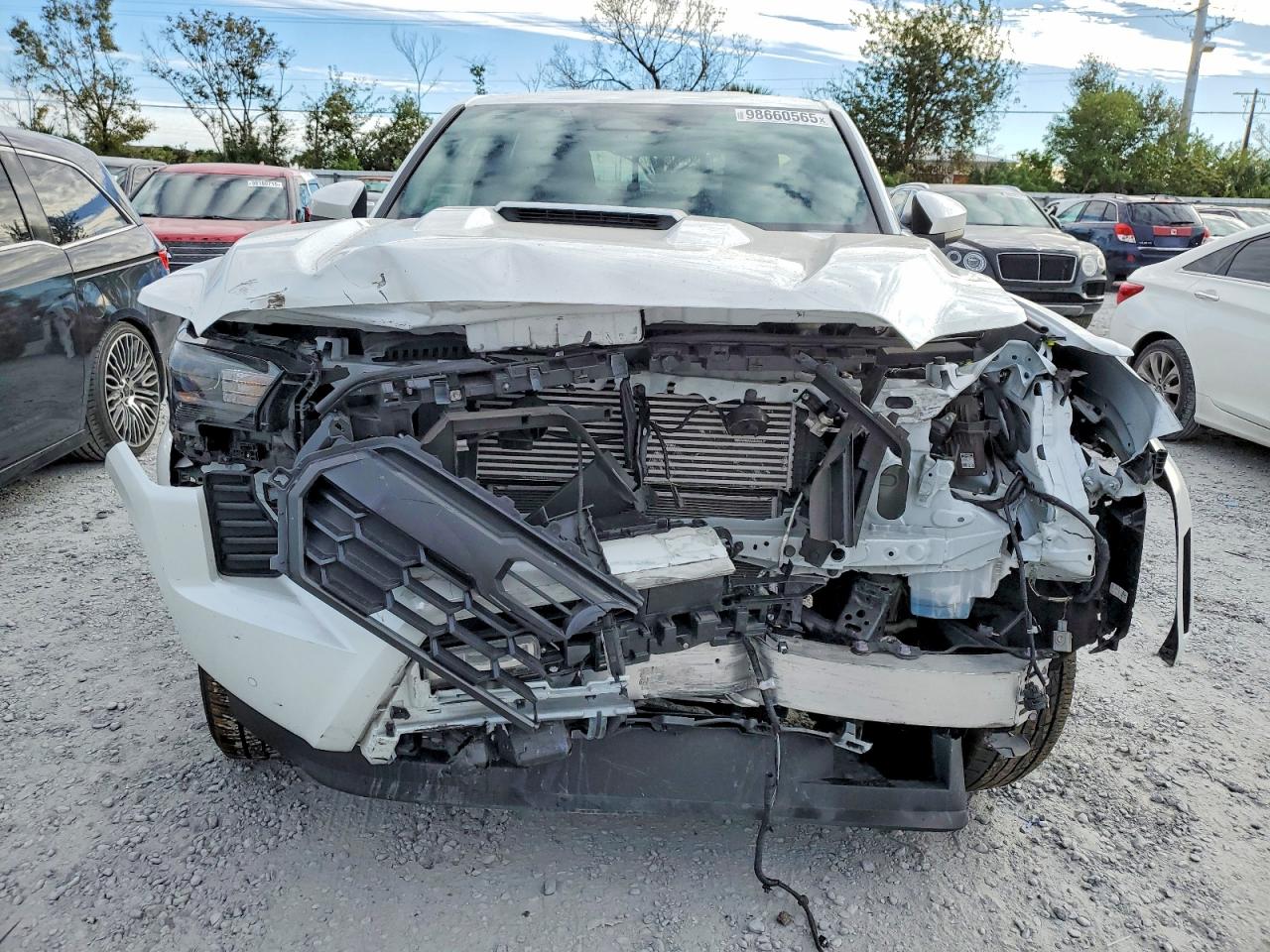 2024 TOYOTA TACOMA DOUBLE CAB photo 5