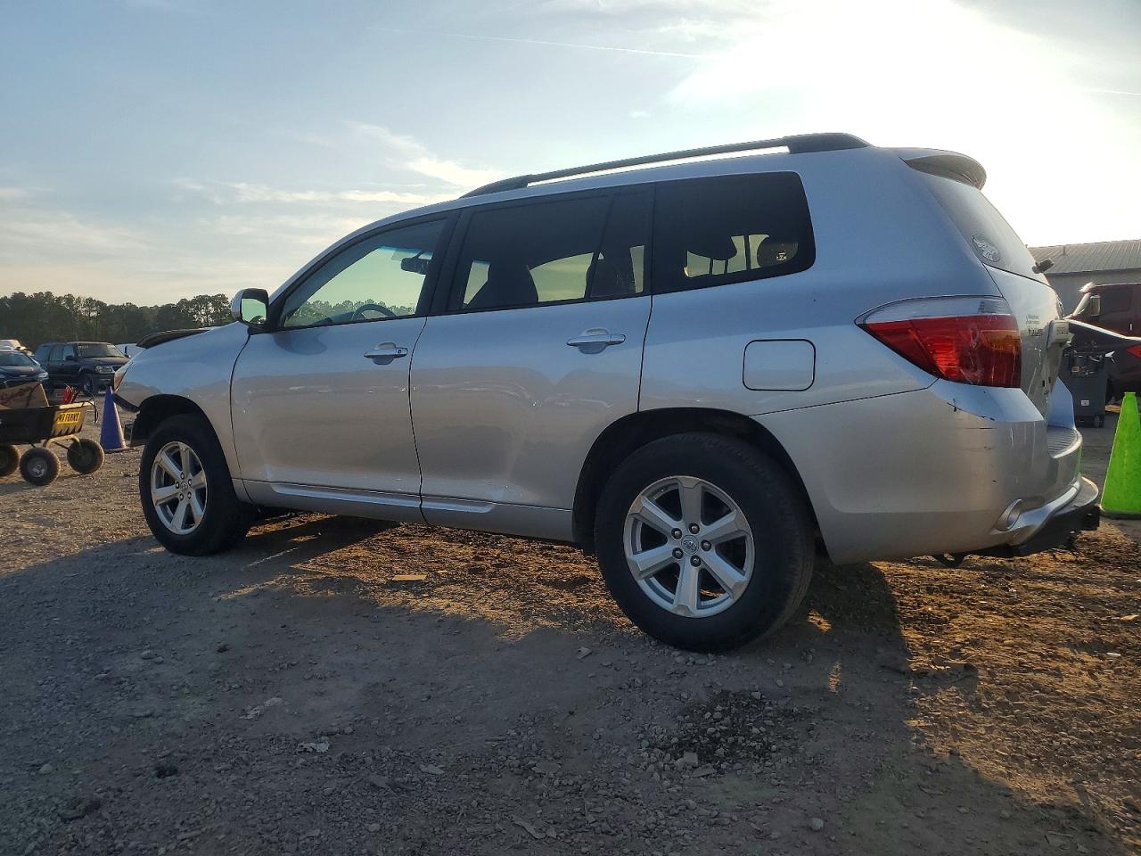 2009 TOYOTA HIGHLANDER photo 2