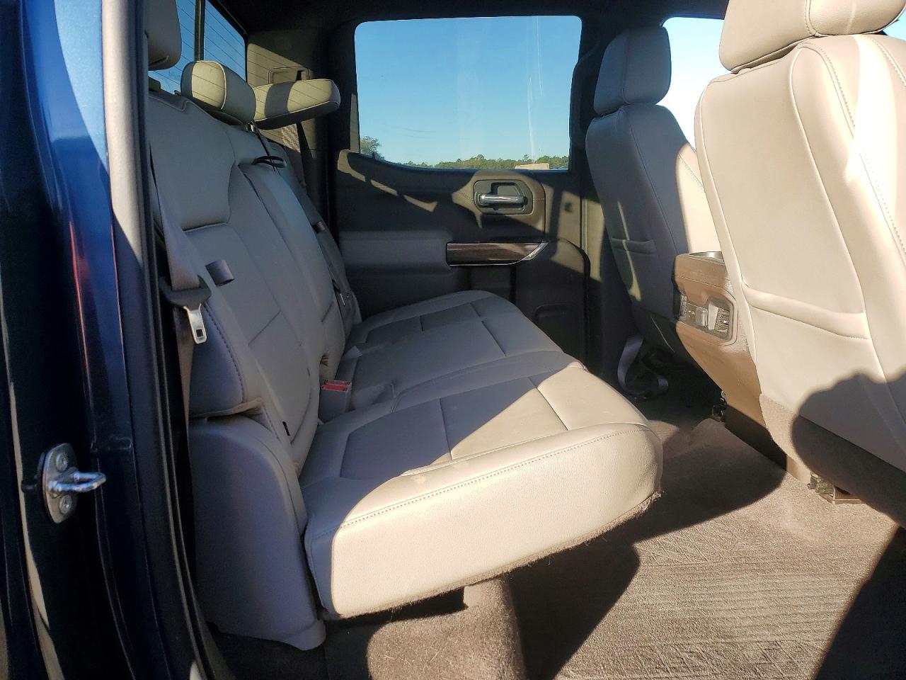 2020 CHEVROLET SILVERADO K1500 RST photo 10