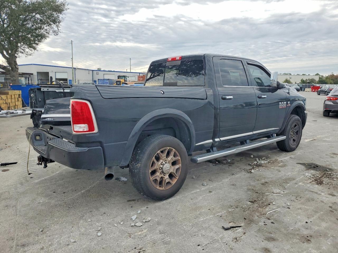 2016 RAM 2500 LONGHORN photo 3