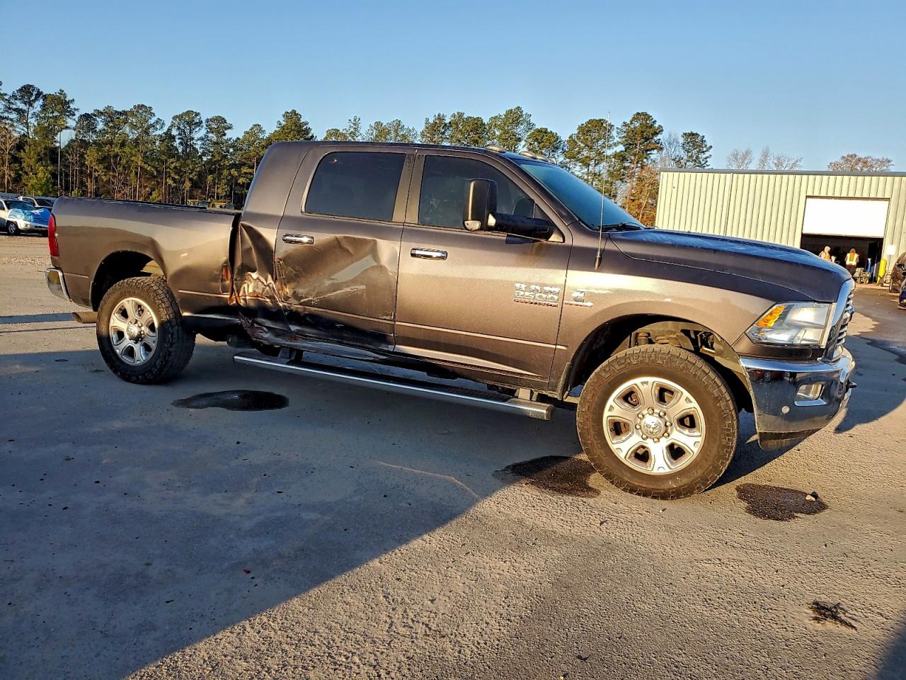 2016 RAM 2500 SLT photo 4