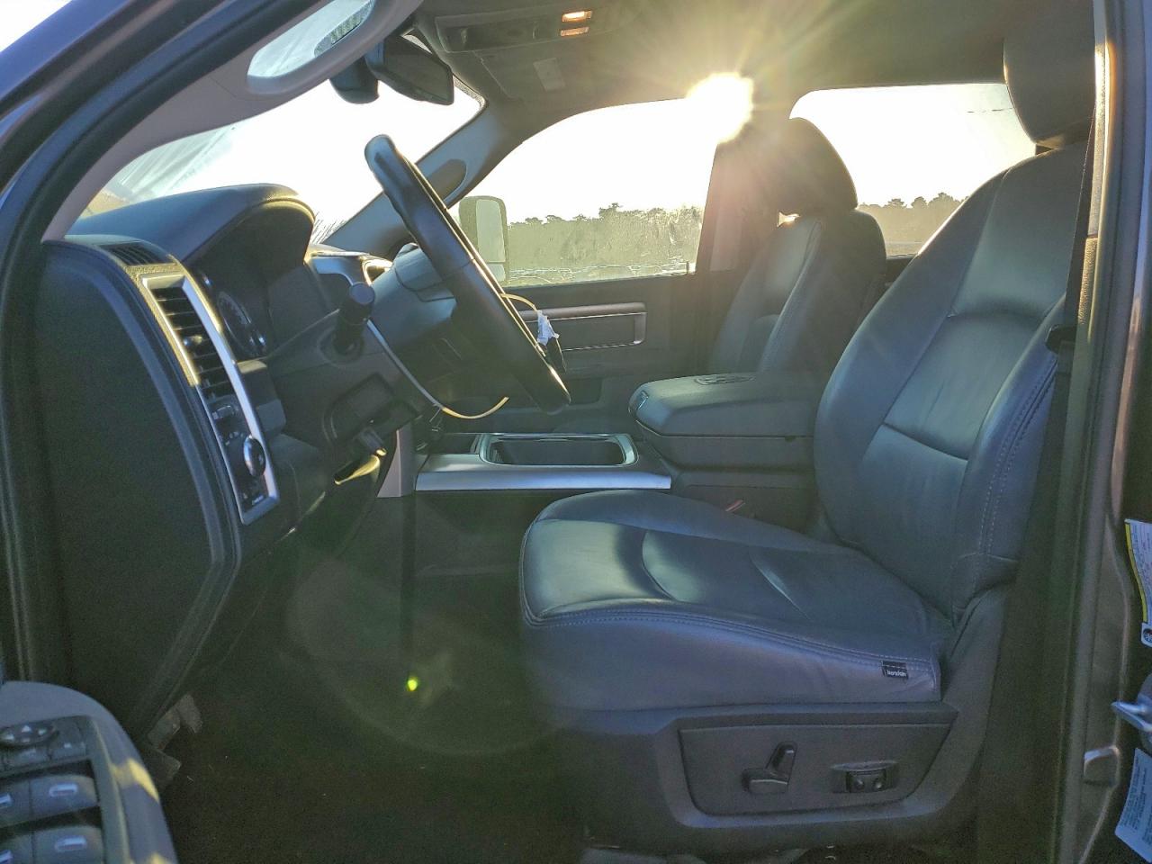 2016 RAM 2500 SLT photo 7