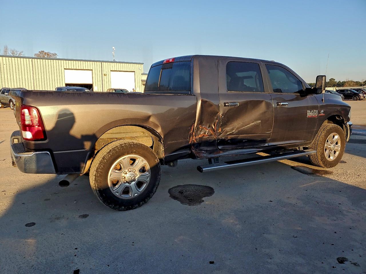 2016 RAM 2500 SLT photo 3
