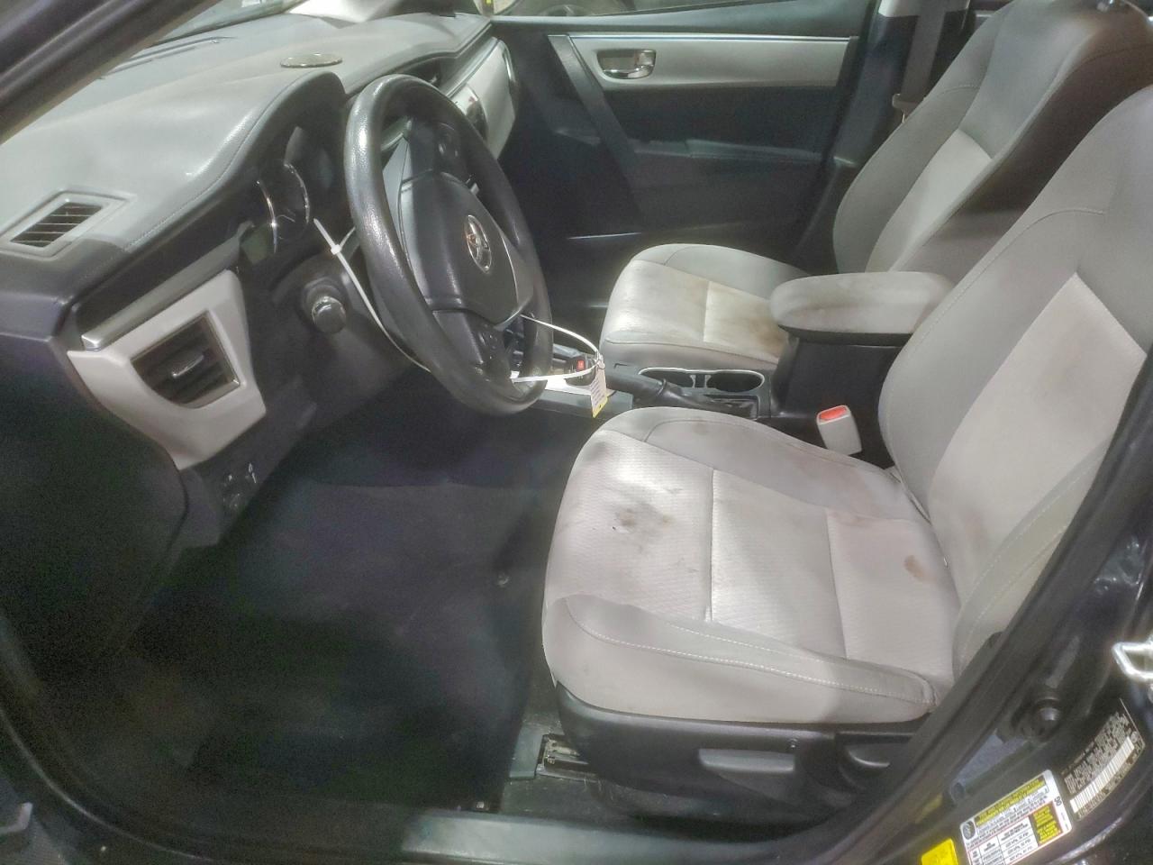 2015 TOYOTA COROLLA L photo 7