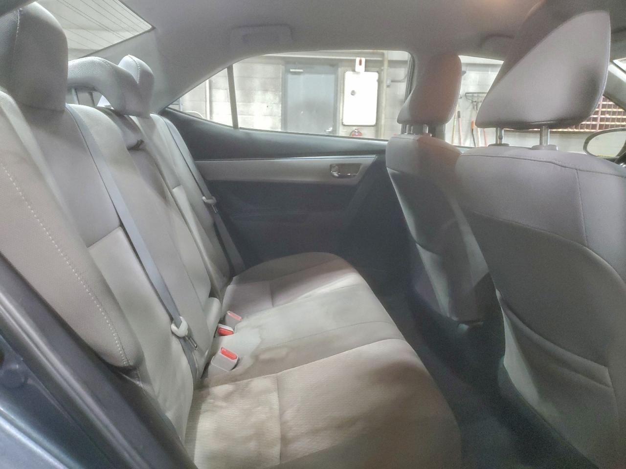 2015 TOYOTA COROLLA L photo 10