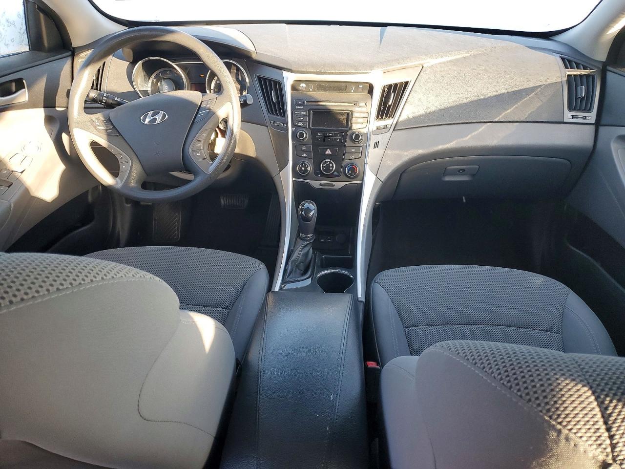2014 HYUNDAI SONATA GLS photo 8
