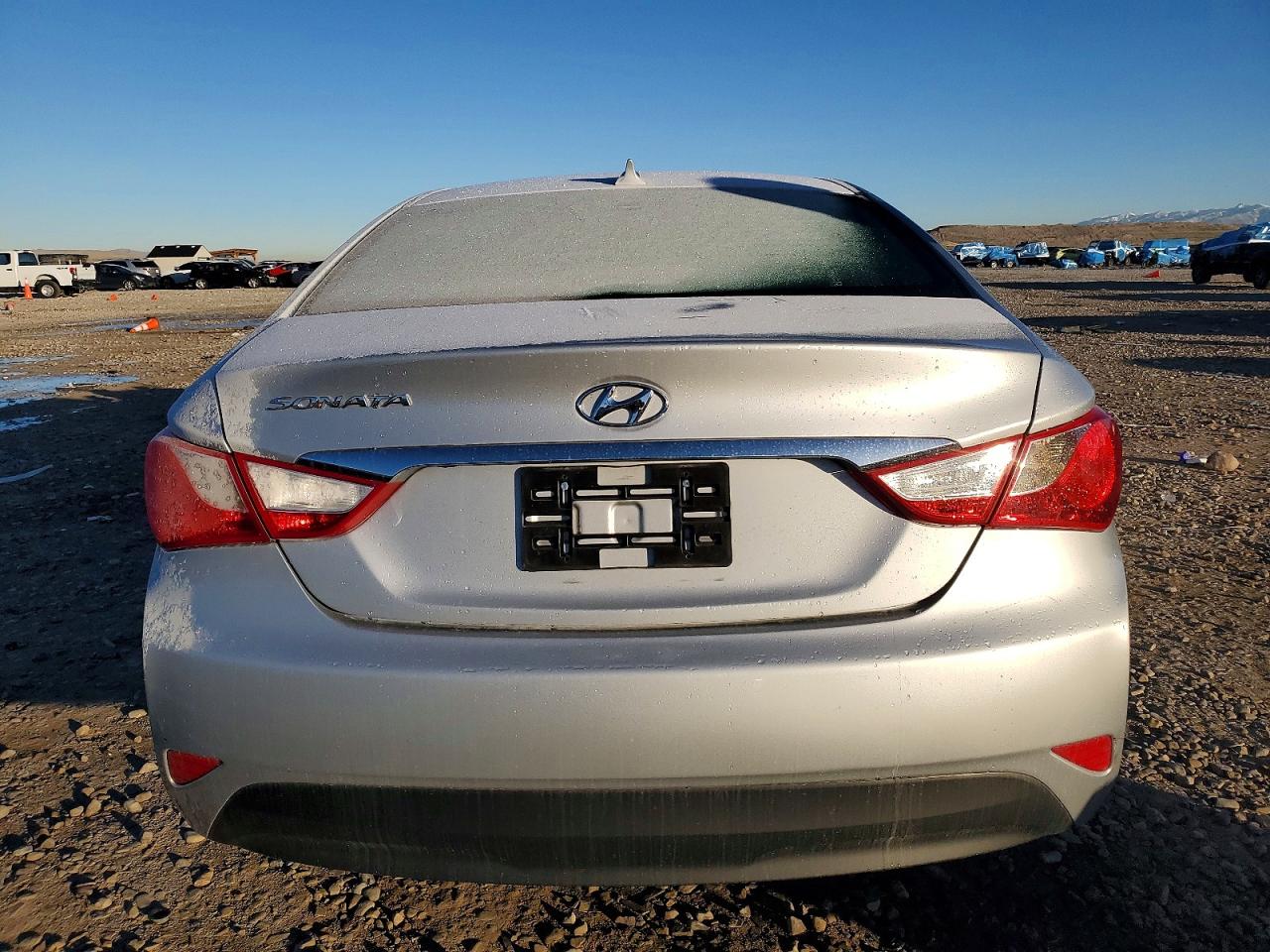 2014 HYUNDAI SONATA GLS photo 6