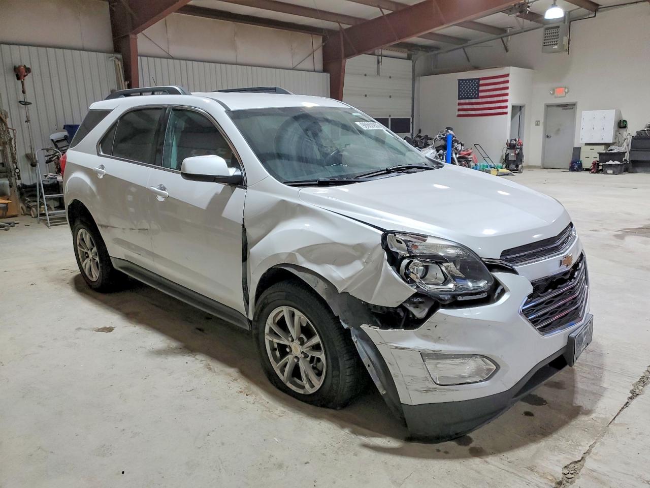 2016 CHEVROLET EQUINOX LT photo 4