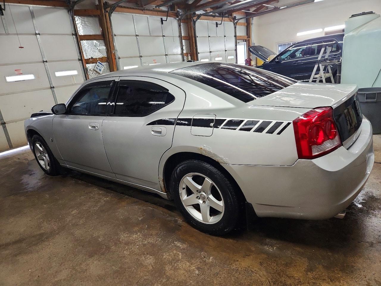 2009 DODGE CHARGER SXT photo 2