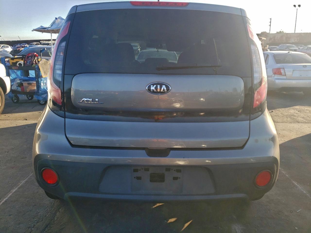 2017 KIA SOUL photo 6