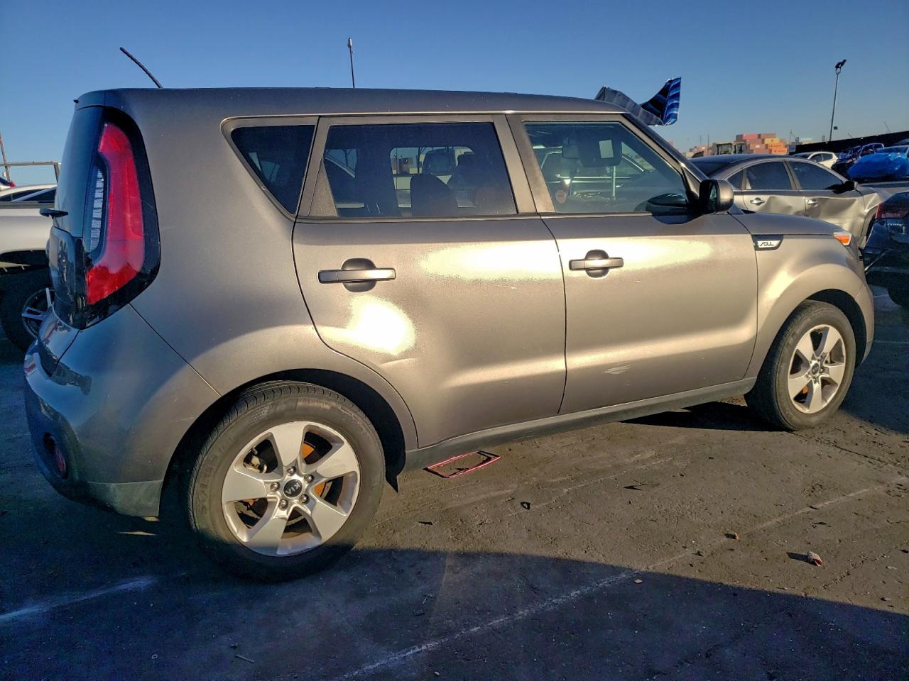 2017 KIA SOUL photo 3