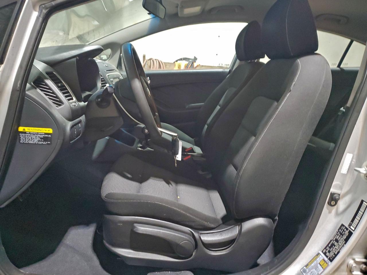 2017 KIA FORTE LX photo 7