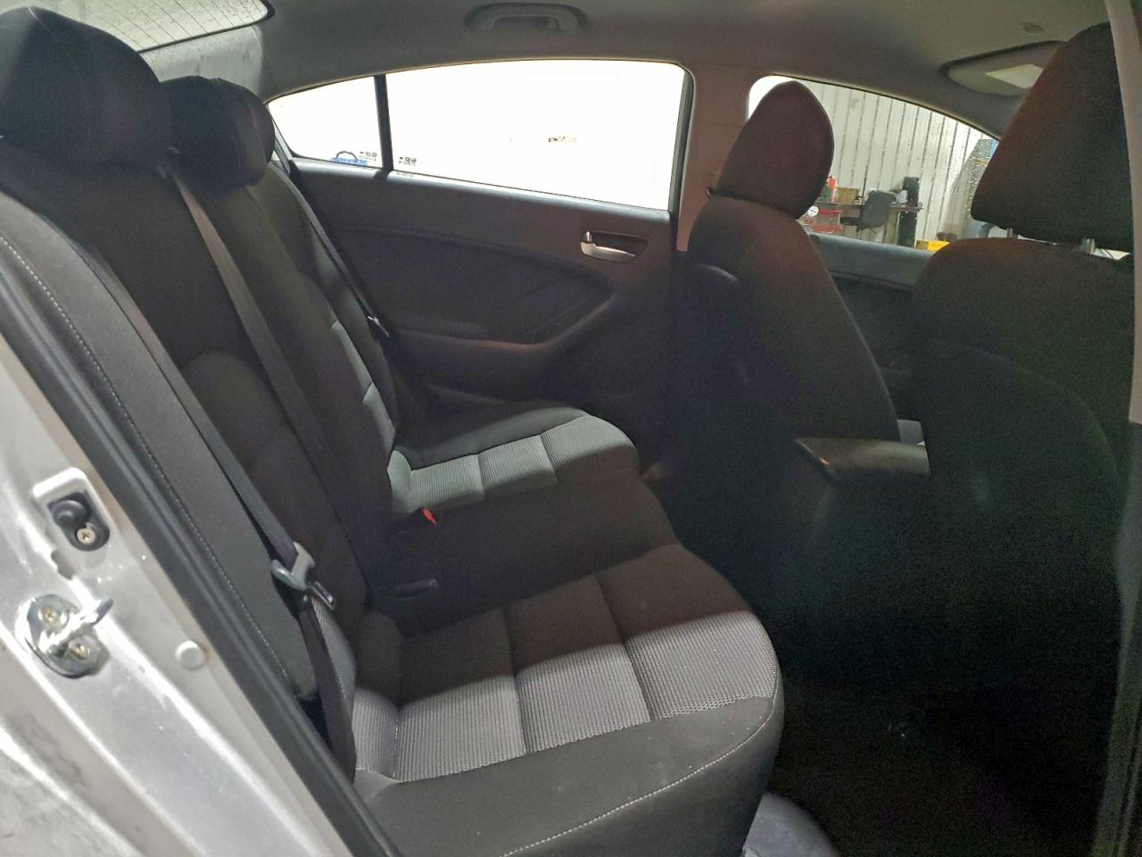 2017 KIA FORTE LX photo 10