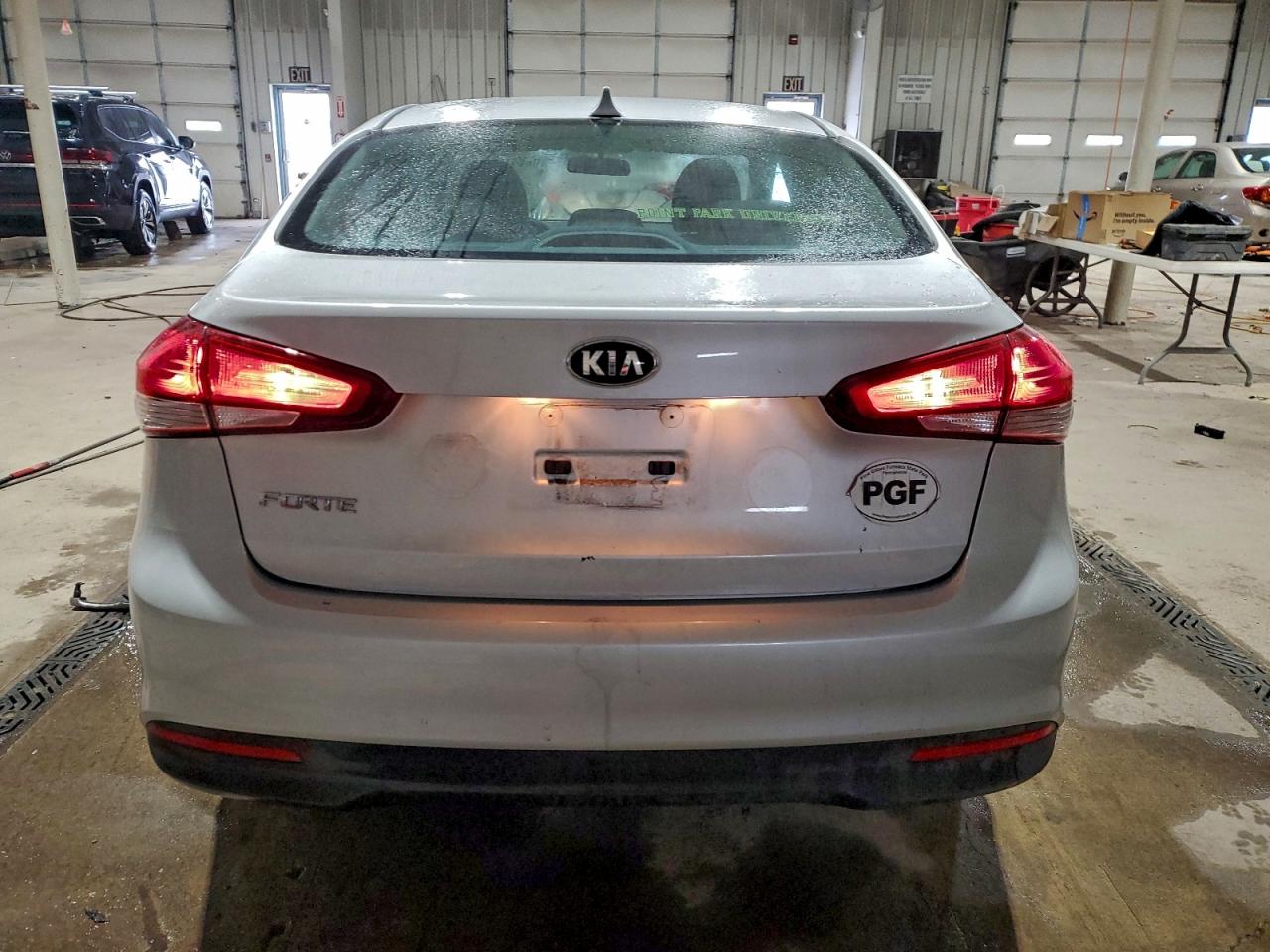 2017 KIA FORTE LX photo 6