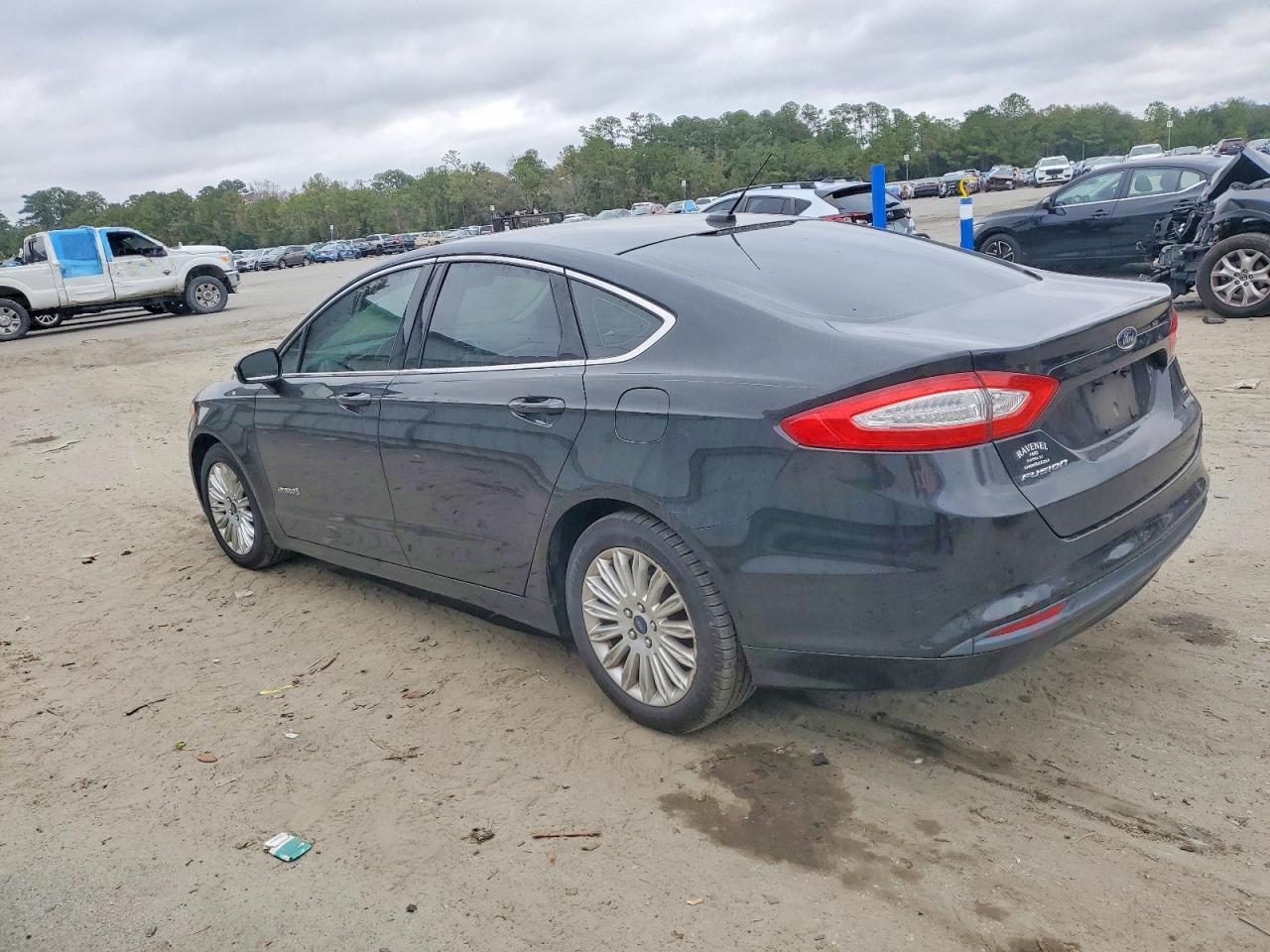 2013 FORD FUSION SE HYBRID photo 2