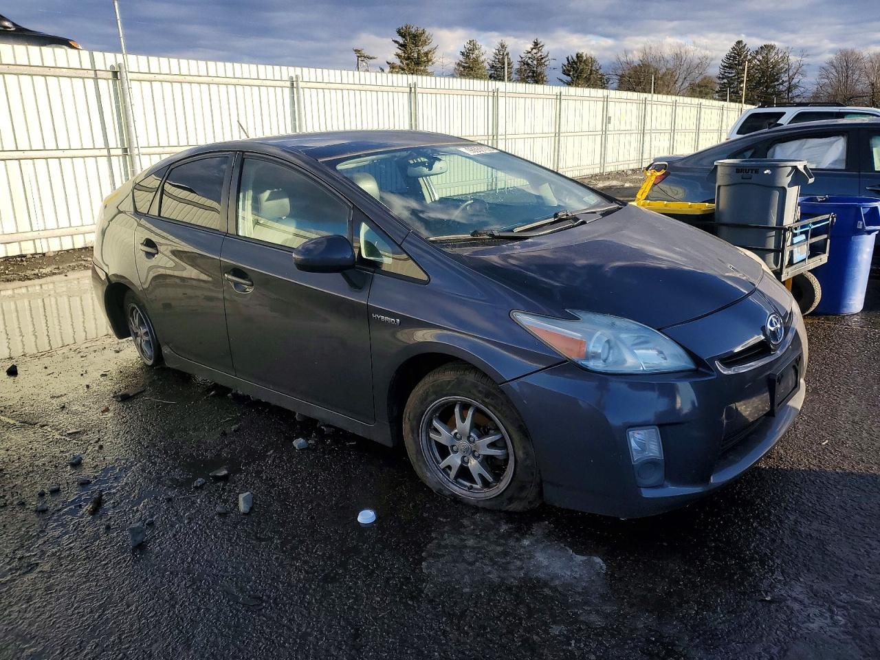 2010 TOYOTA PRIUS photo 4