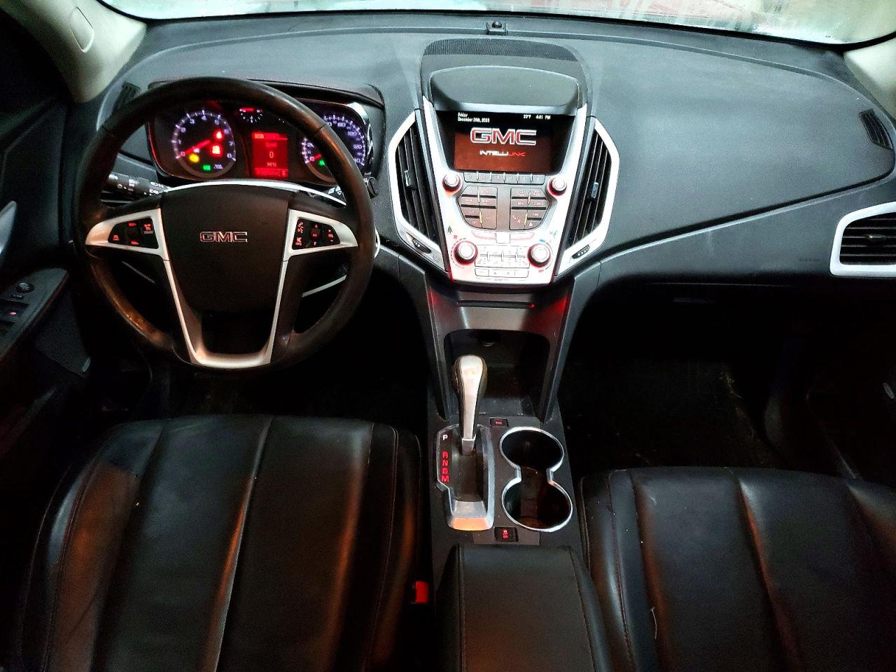 2015 GMC TERRAIN SLT photo 8
