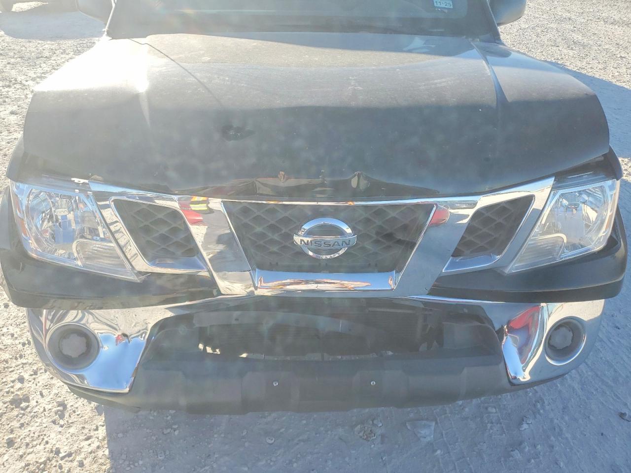 2010 NISSAN FRONTIER CREW CAB SE photo 11