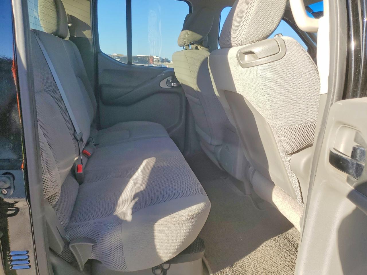 2010 NISSAN FRONTIER CREW CAB SE photo 10