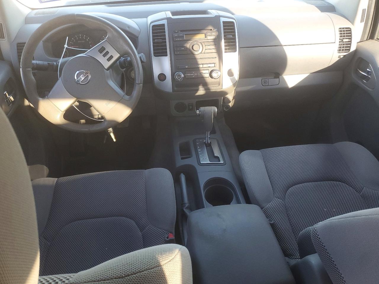 2010 NISSAN FRONTIER CREW CAB SE photo 8