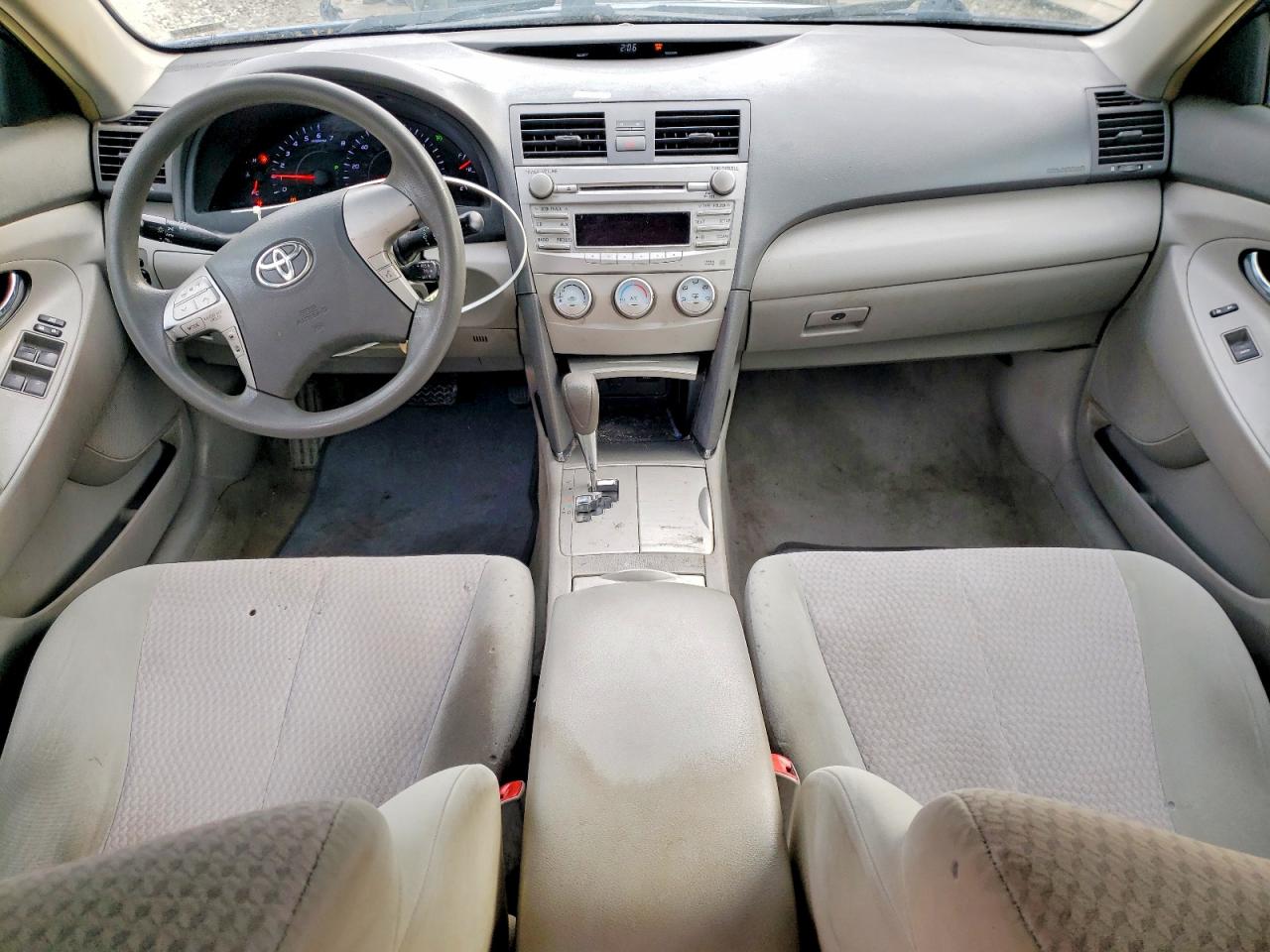 2011 TOYOTA CAMRY BASE photo 8