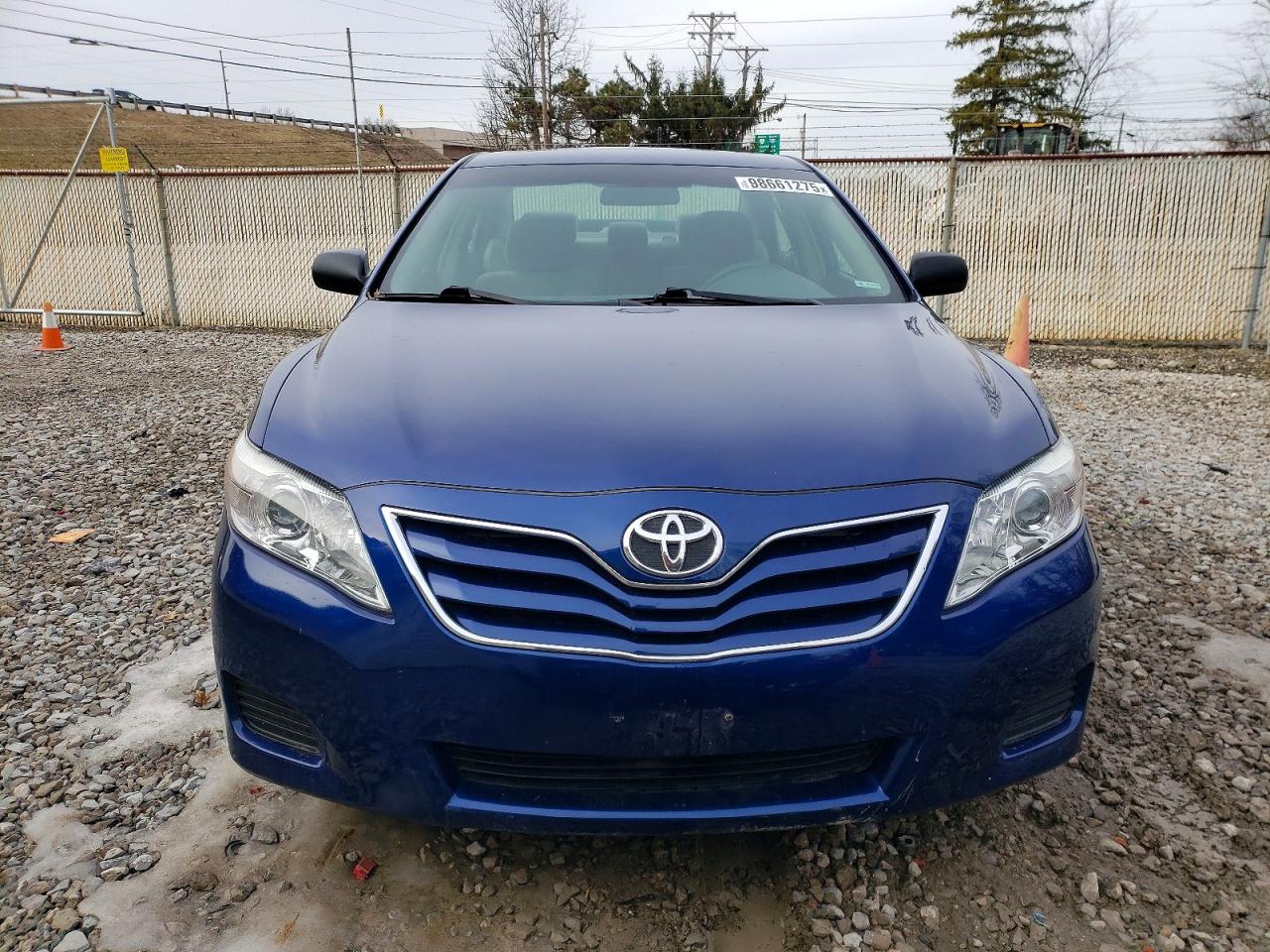 2011 TOYOTA CAMRY BASE photo 5