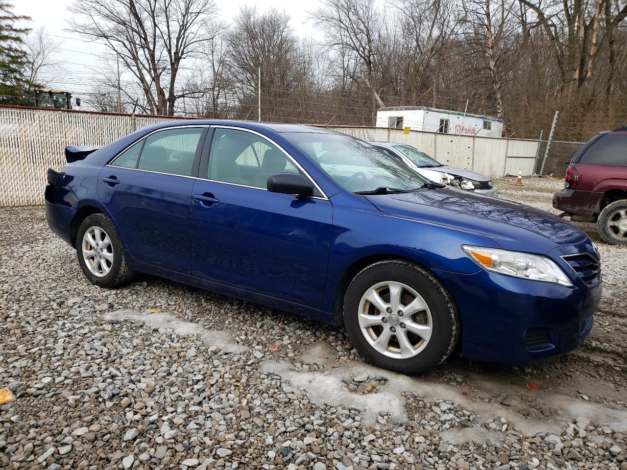 2011 TOYOTA CAMRY BASE photo 4