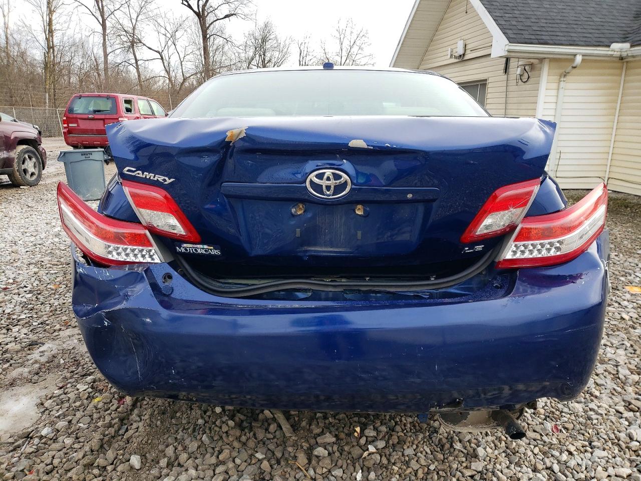 2011 TOYOTA CAMRY BASE photo 6