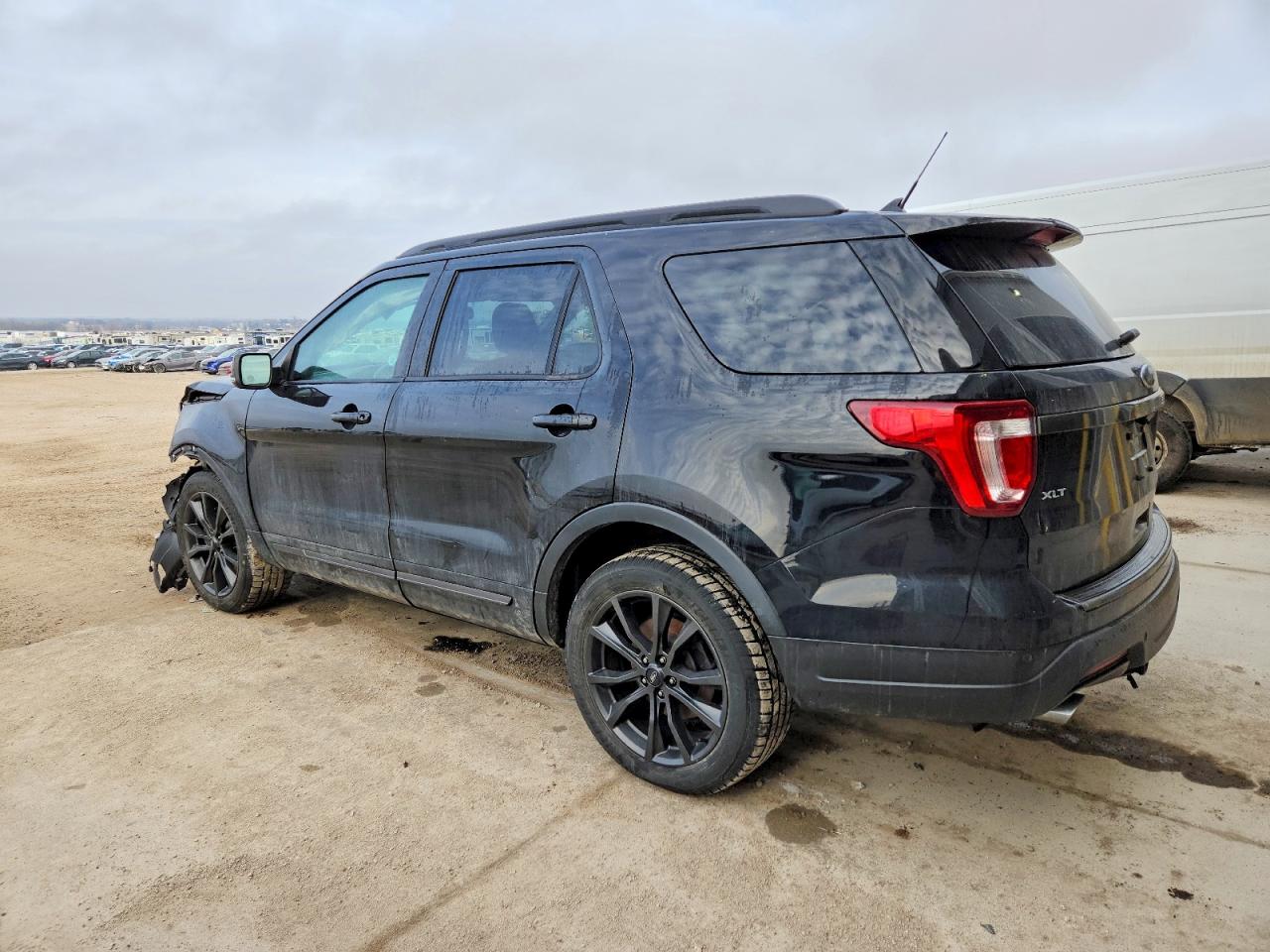2018 FORD EXPLORER XLT photo 2