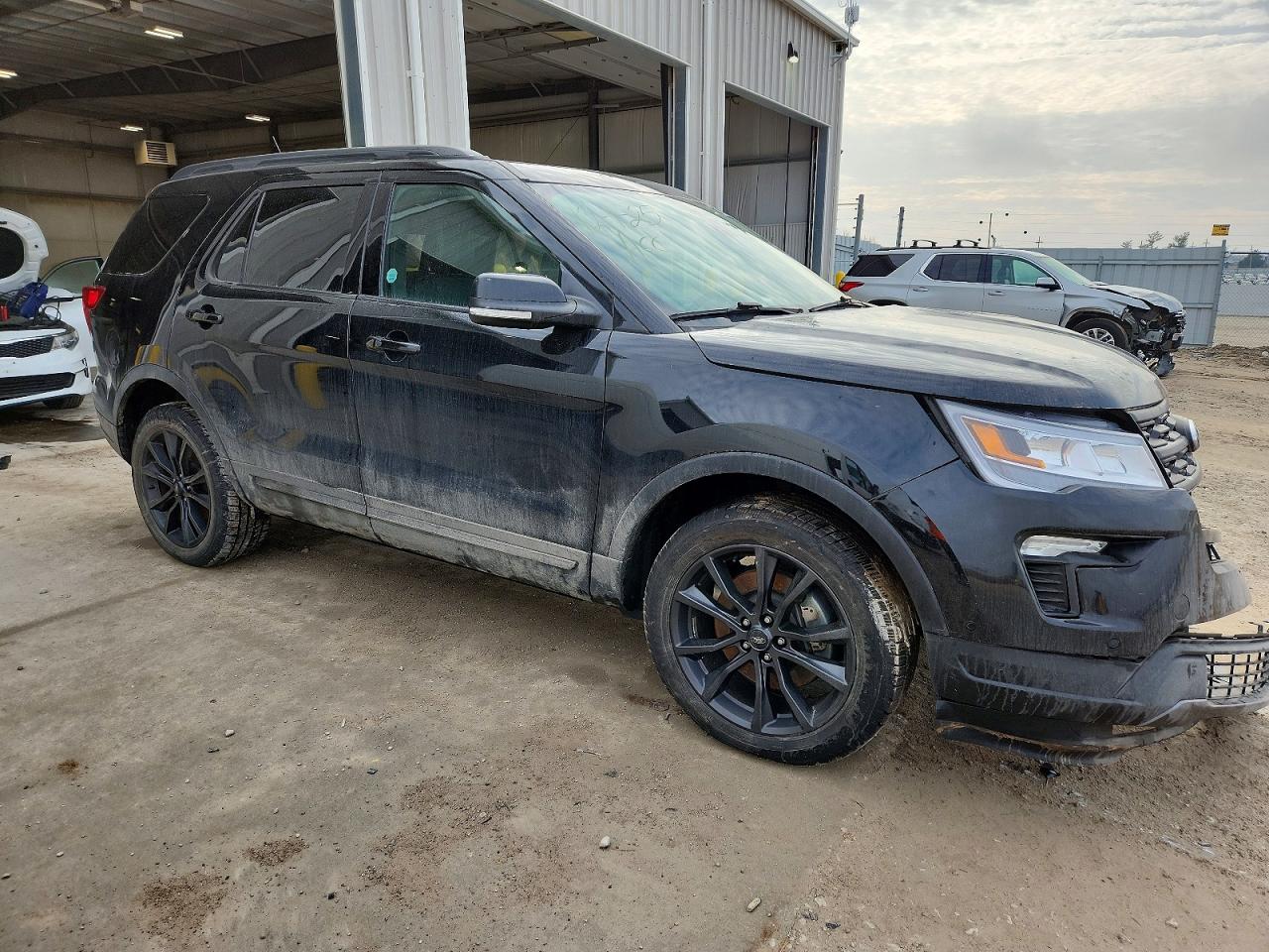 2018 FORD EXPLORER XLT photo 4