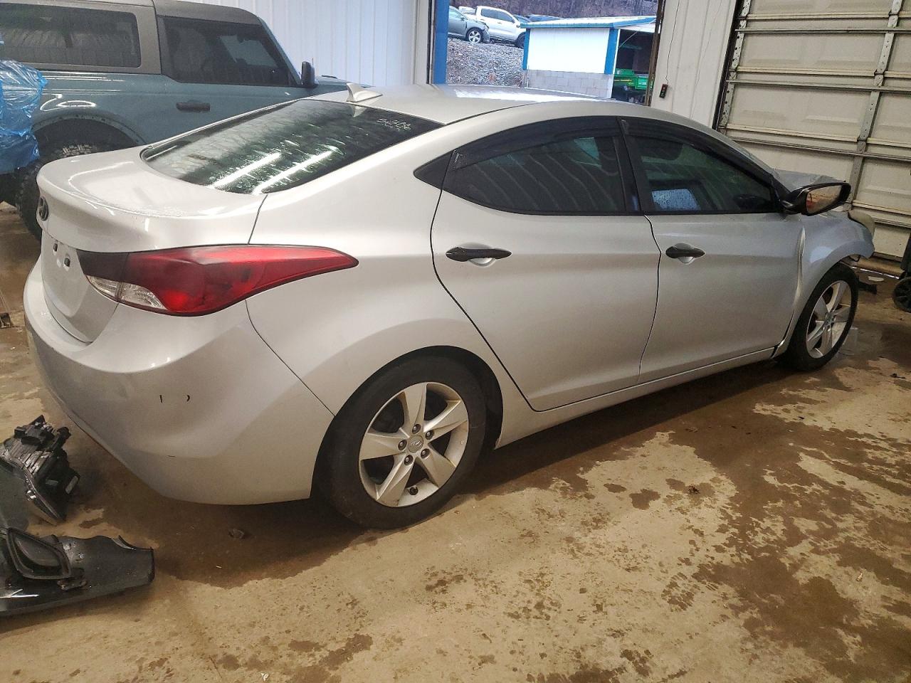 2013 HYUNDAI ELANTRA GLS photo 3