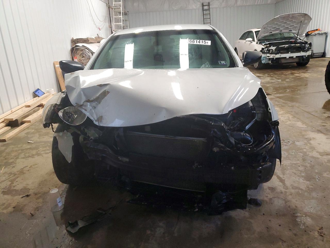 2013 HYUNDAI ELANTRA GLS photo 5