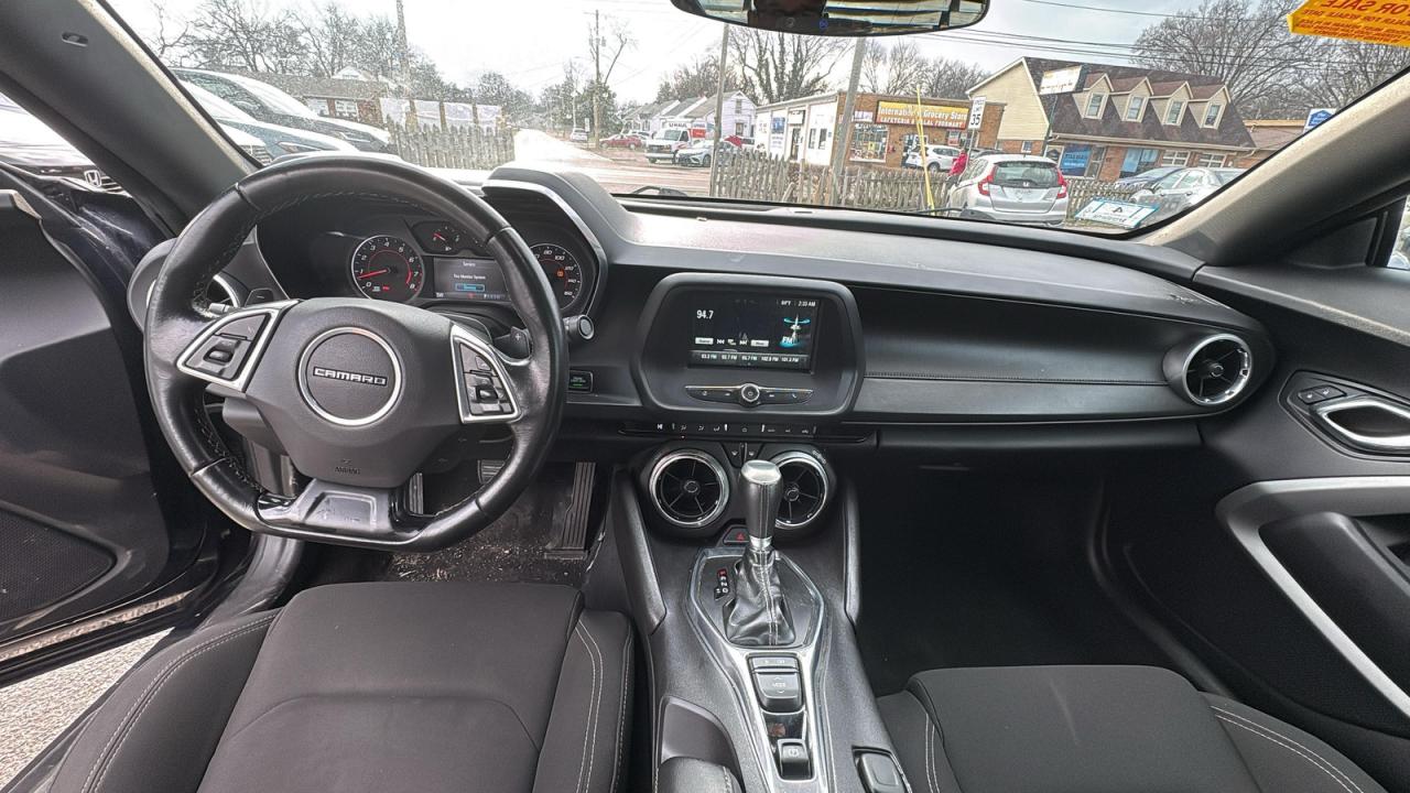 2016 CHEVROLET CAMARO LT photo 9