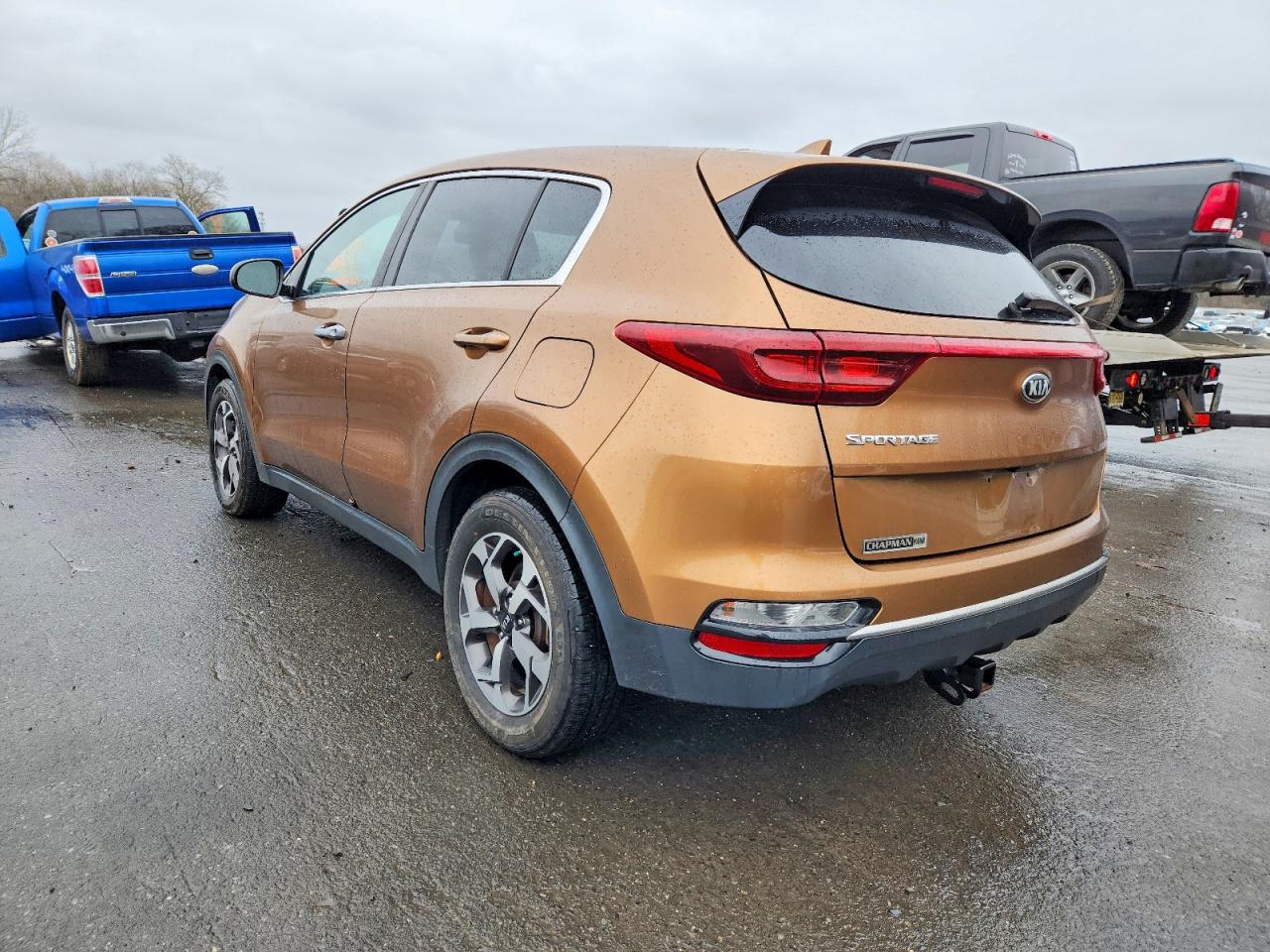 2020 KIA SPORTAGE LX photo 2
