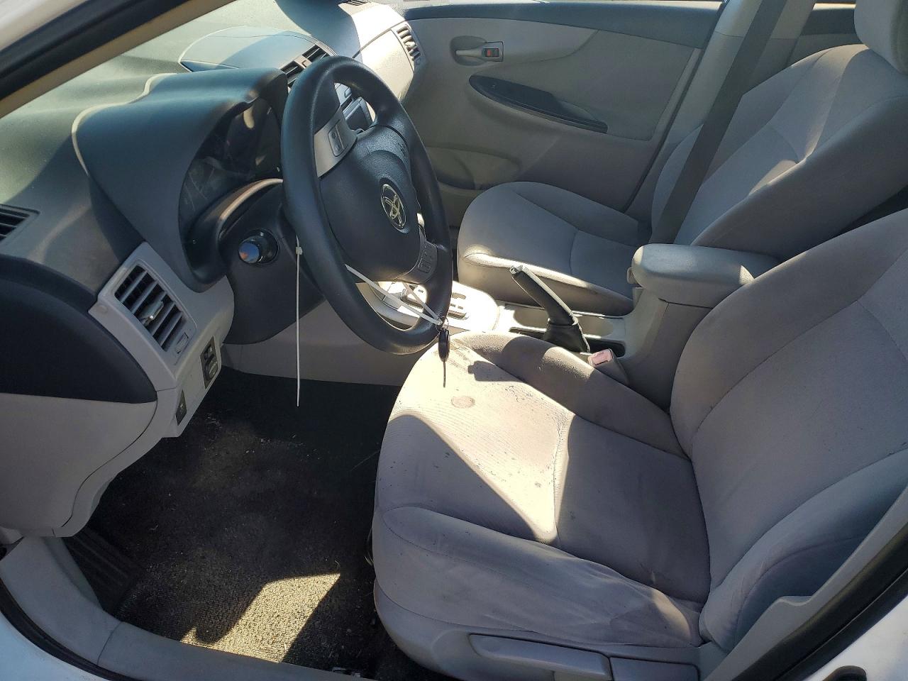 2011 TOYOTA COROLLA BASE photo 7