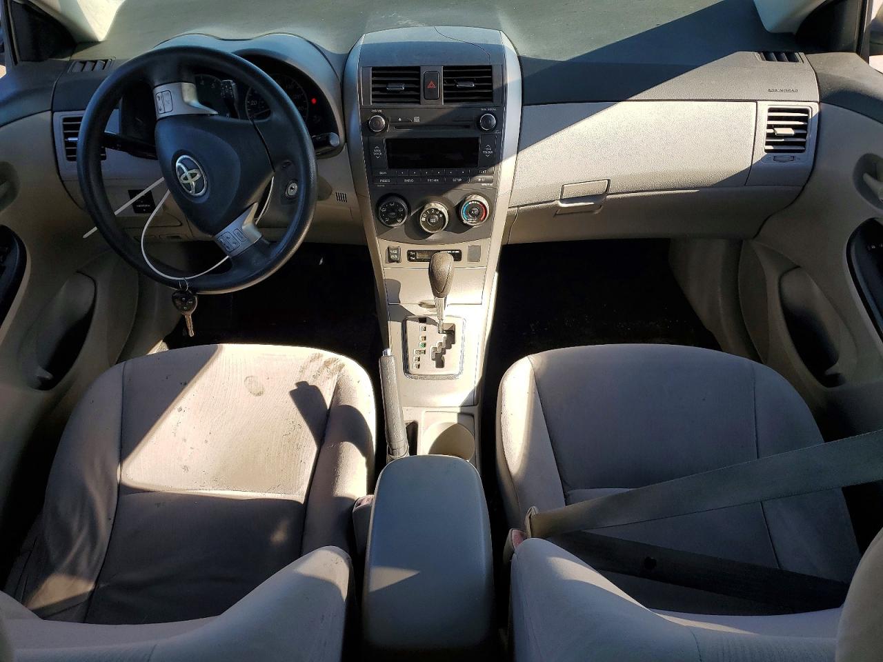 2011 TOYOTA COROLLA BASE photo 8