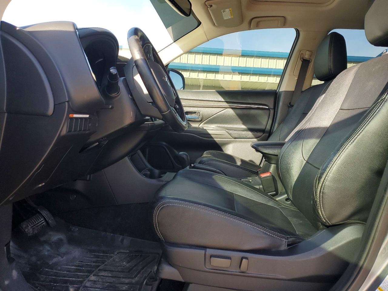 2016 MITSUBISHI OUTLANDER SE photo 7