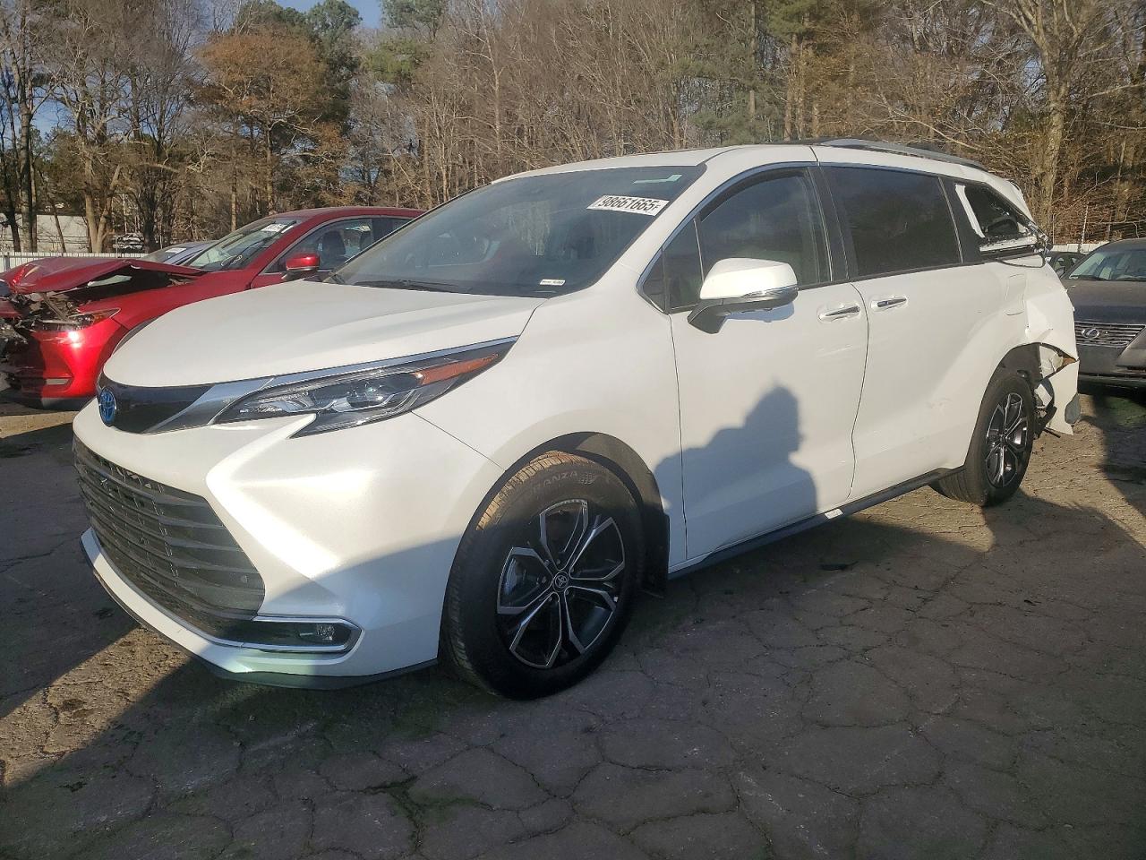 2025 TOYOTA SIENNA