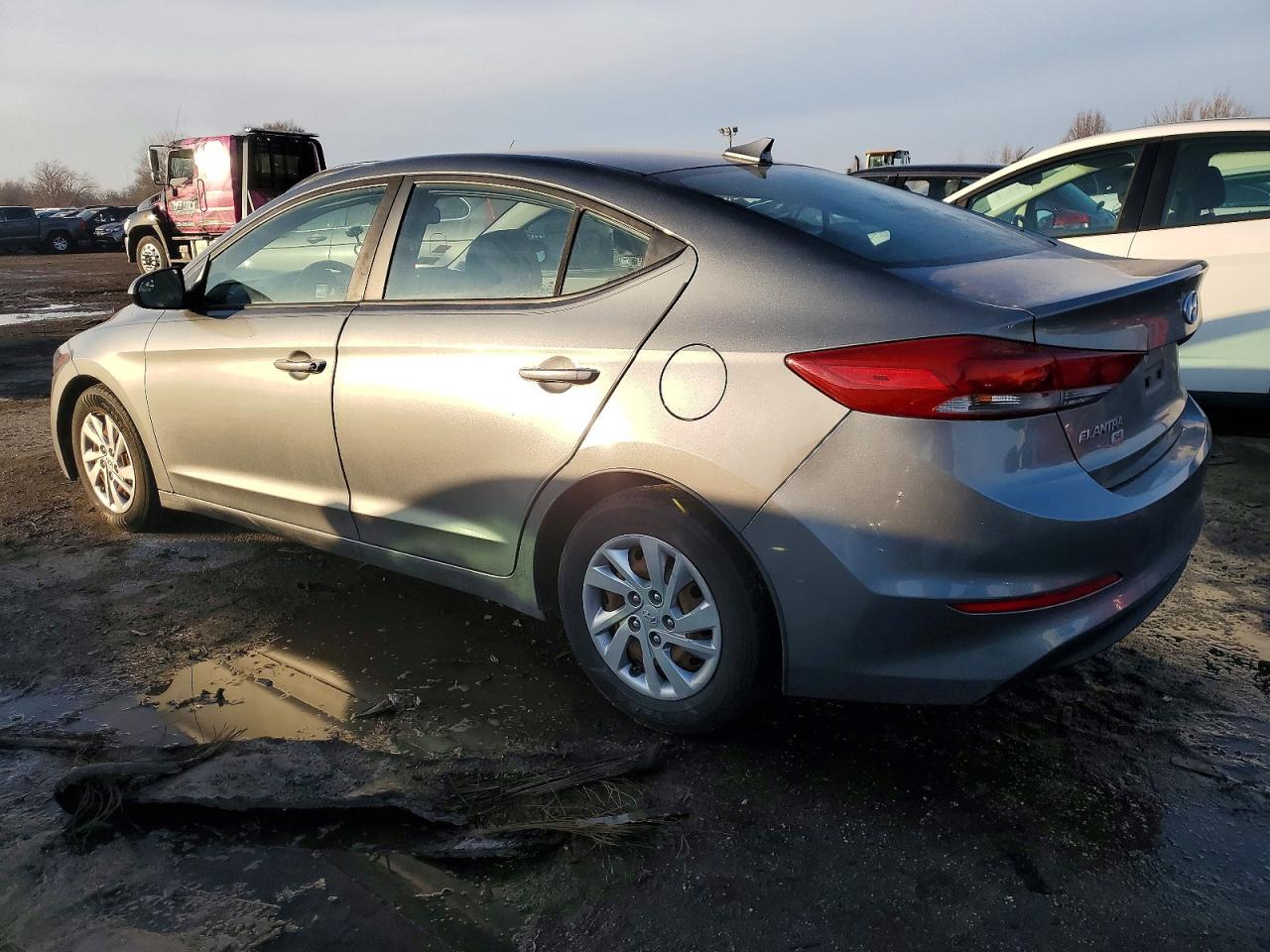 2017 HYUNDAI ELANTRA SE photo 2