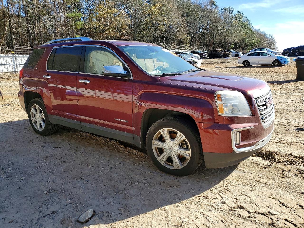 2017 GMC TERRAIN SLT photo 4