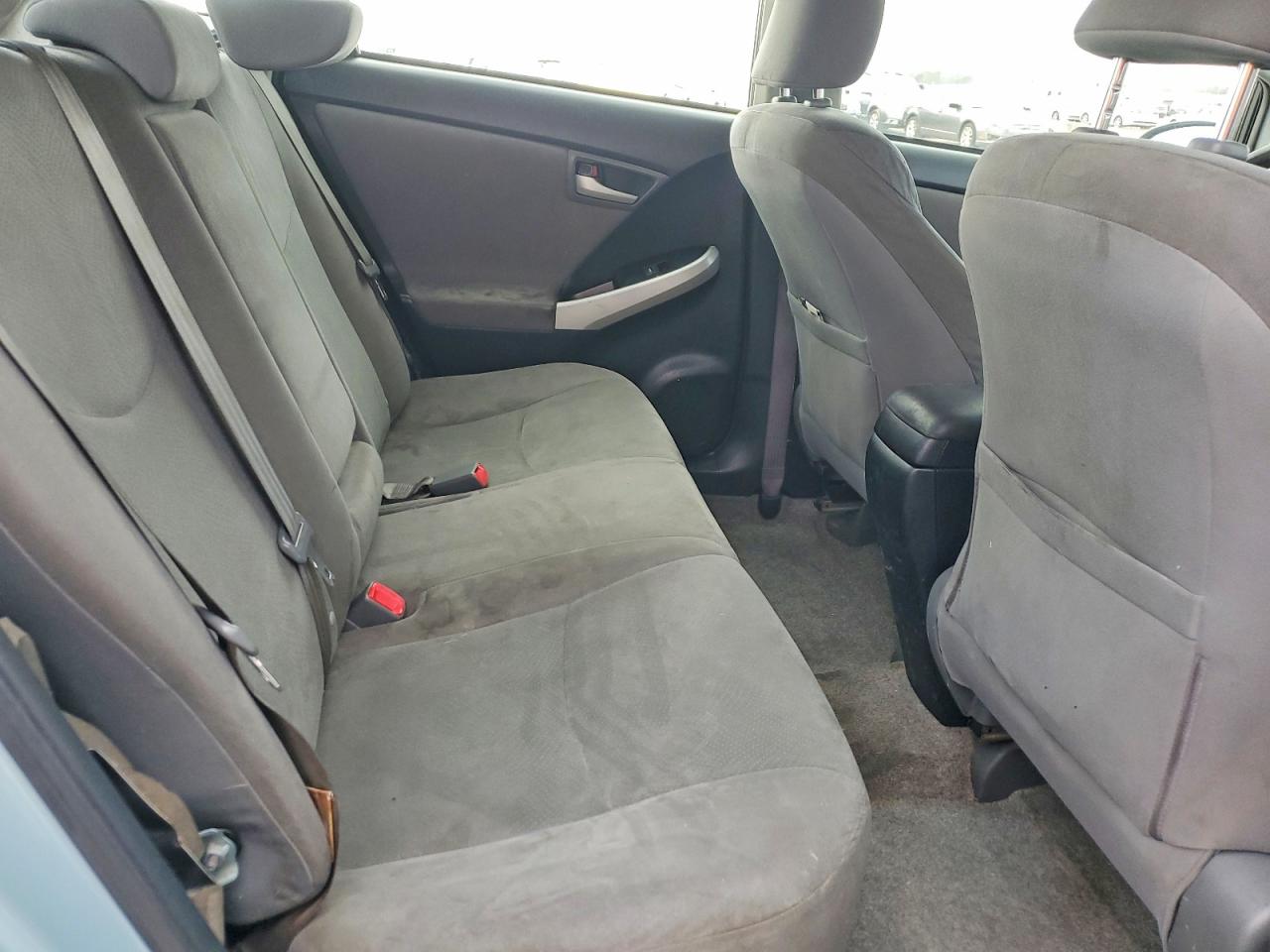 2013 TOYOTA PRIUS photo 28