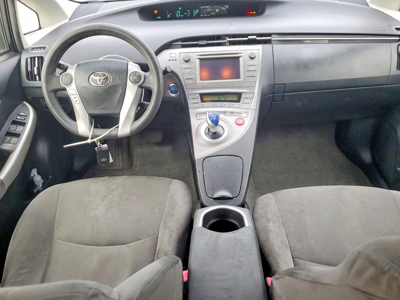 2013 TOYOTA PRIUS photo 22