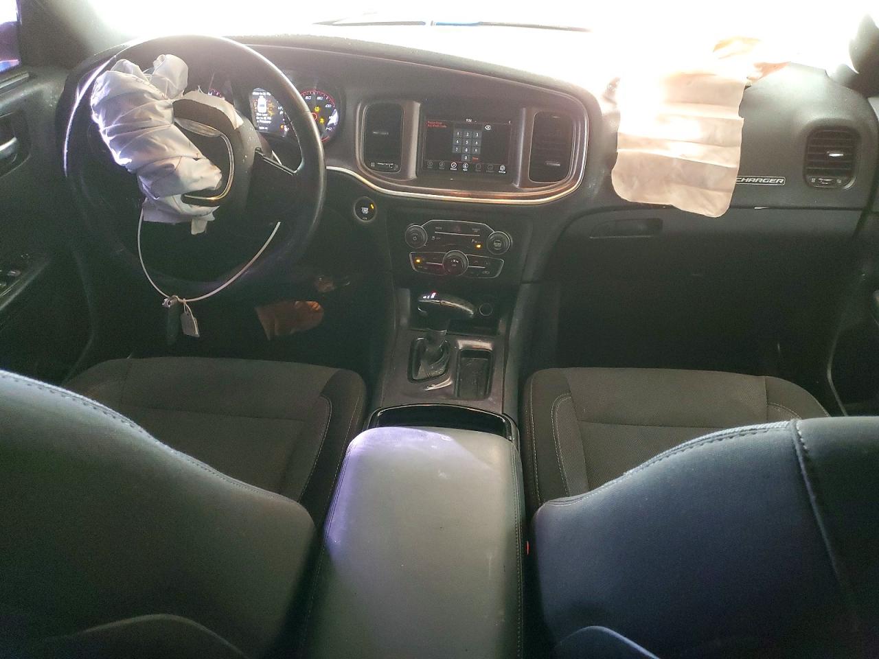 2018 DODGE CHARGER SXT photo 8