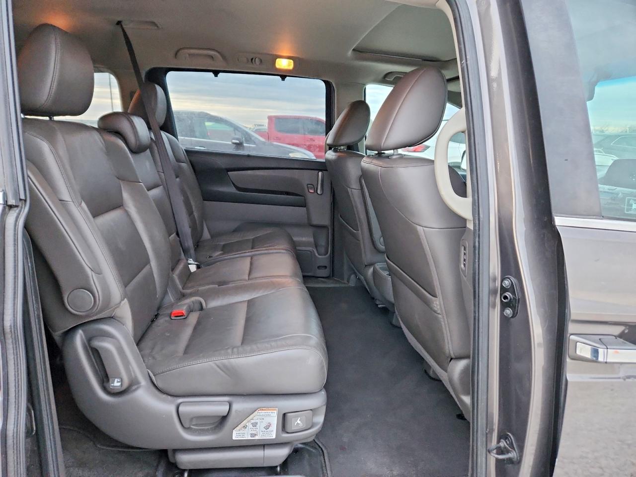 2012 HONDA ODYSSEY EXL photo 11
