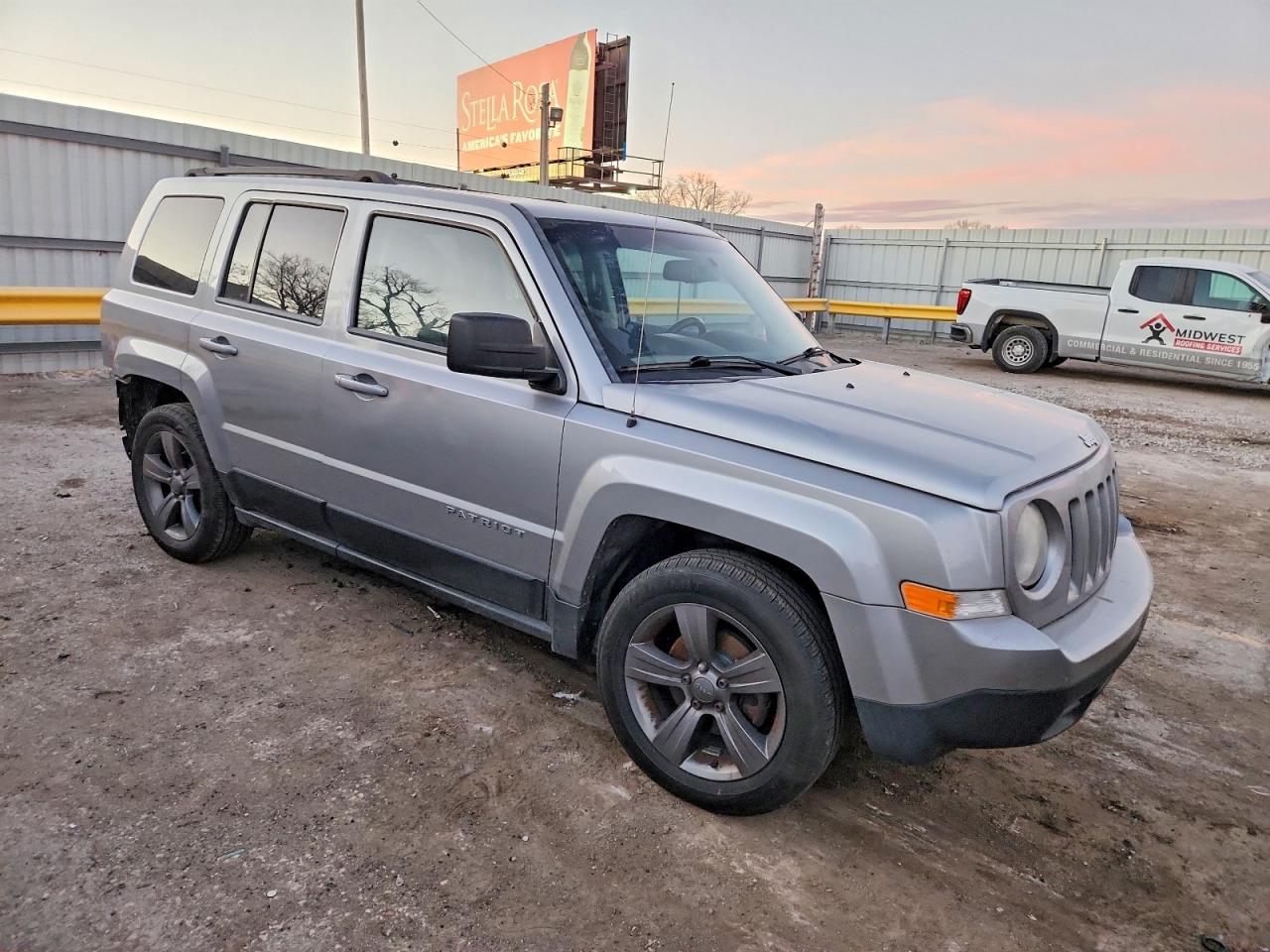 2014 JEEP PATRIOT LATITUDE photo 4