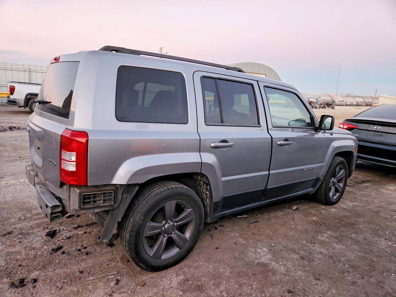 2014 JEEP PATRIOT LATITUDE photo 3