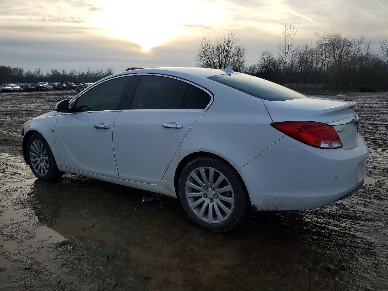 2011 BUICK REGAL CXL photo 2