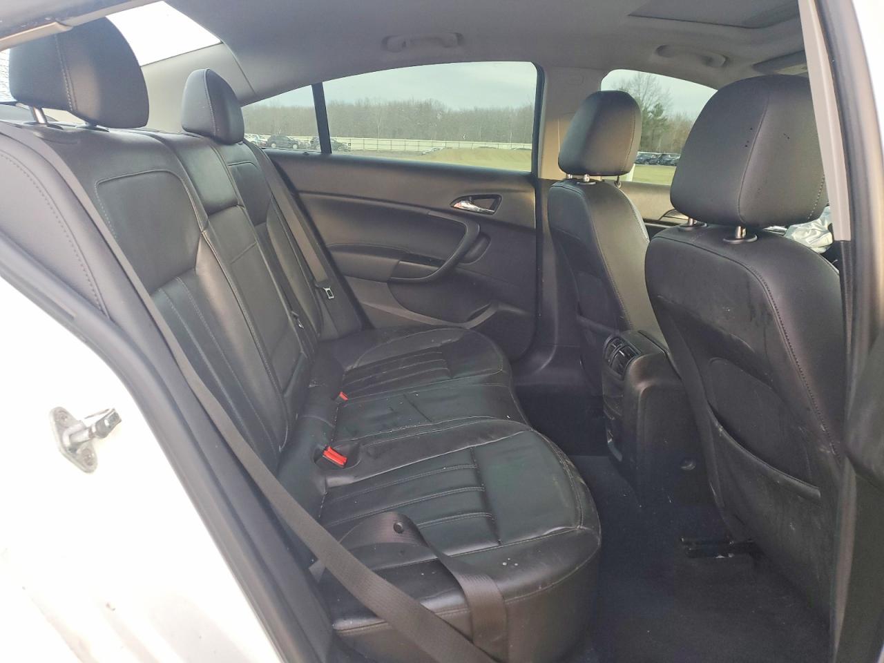 2011 BUICK REGAL CXL photo 10